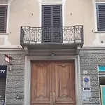 Sienemia, Mansarda A 5 Minuti Da Porta Susa E Piazza Statuto 아파트