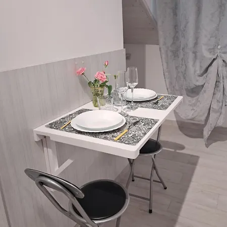 Apartman Sienemia, Mansarda A 5 Minuti Da Porta Susa E Piazza Statuto *