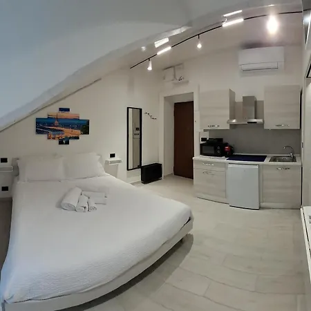 Sienemia, Mansarda A 5 Minuti Da Porta Susa E Piazza Statuto Apartman Torino