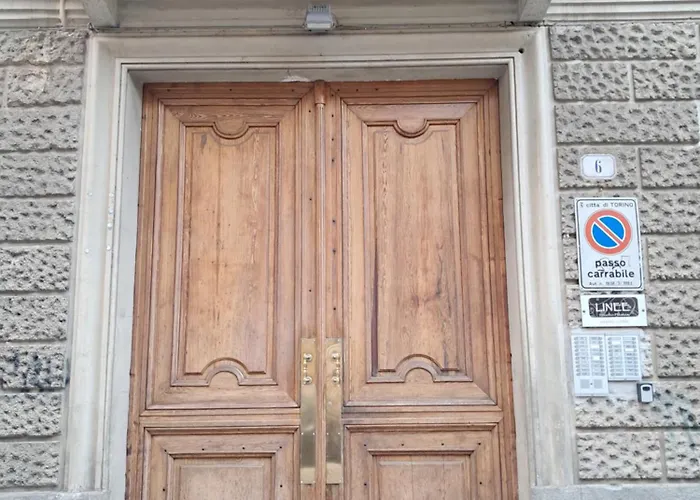 Sienemia, Mansarda A 5 Minuti Da Porta Susa E Piazza Statuto アパート トリノ