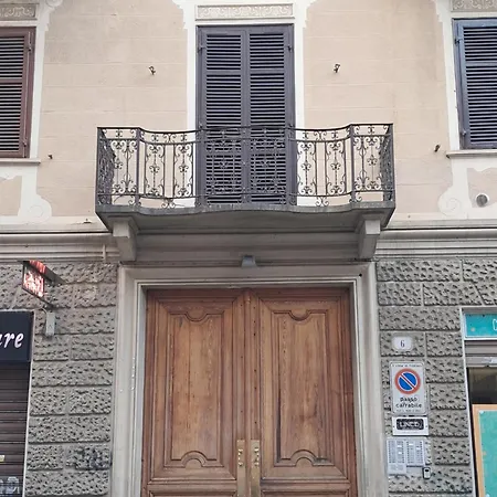 Sienemia, Mansarda A 5 Minuti Da Porta Susa E Piazza Statuto Apartment
