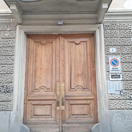Sienemia, Mansarda A 5 Minuti Da Porta Susa E Piazza Statuto Appartement Turin